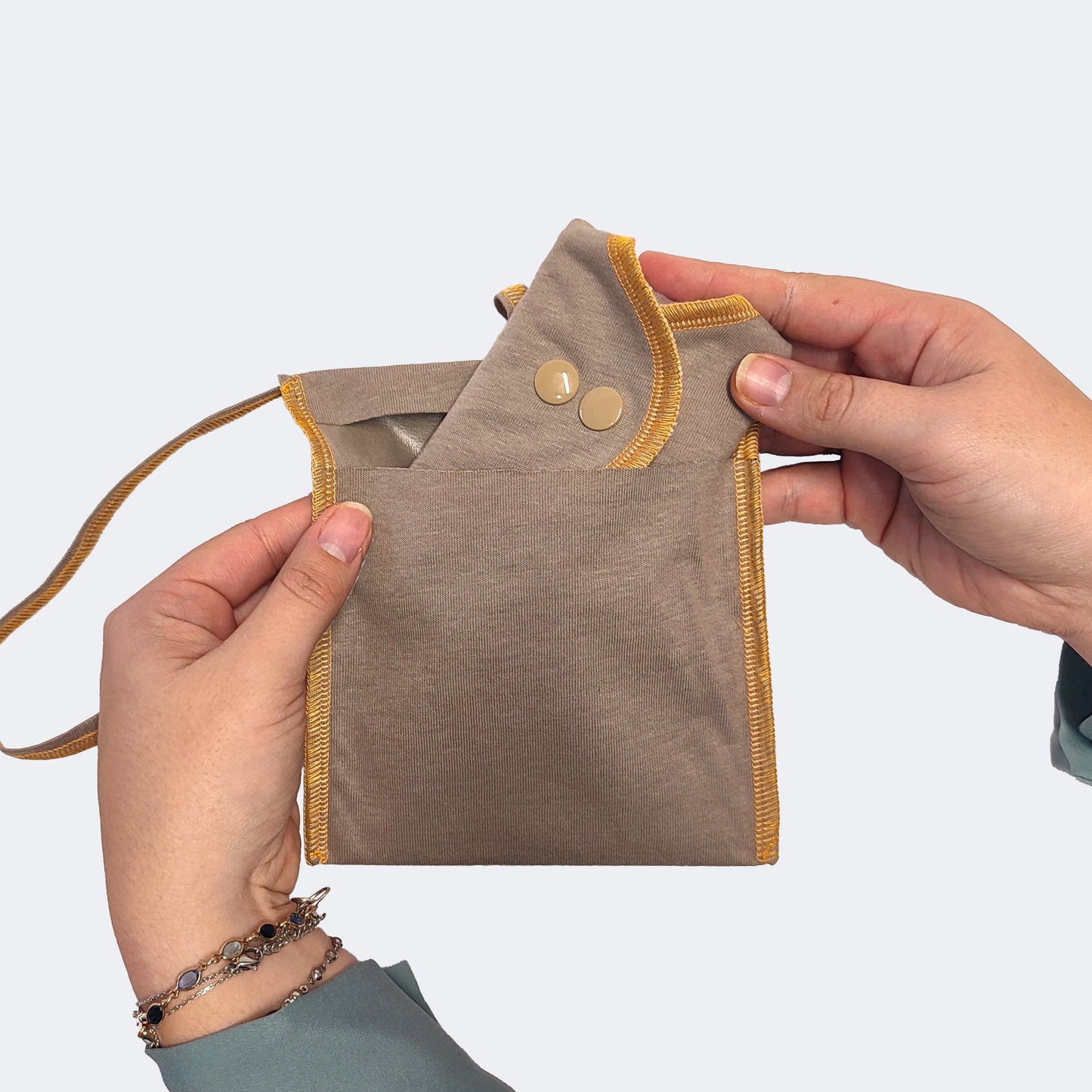 Pack protection périodique et sa pochette - Taupe fil orange Ma boutique
